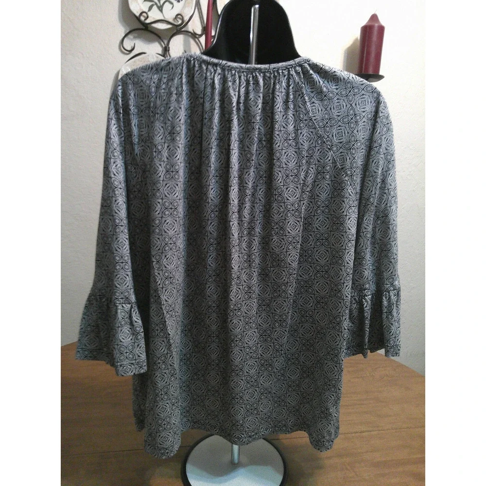 MICHAEL KORS BLACK WHITE 3/4 RUFFLE SLEEVE BOHO PULL OVER BLOUSE